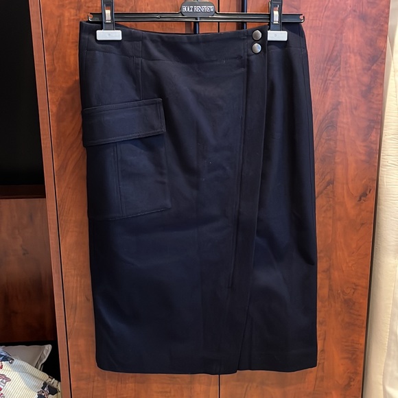 NWT - *RARE - Sample* Women's Tomorrowland Wrap Wool Skirt / Navy / Size 38 - Picture 3 of 16